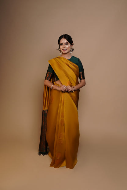 Yamika I Banarasi Silk Saree I Mustard Yellow